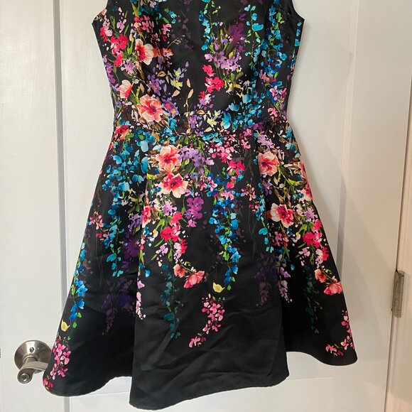 Women's Black Floral Dress (Doloras Promesas Heaven) - Picture 4 of 4